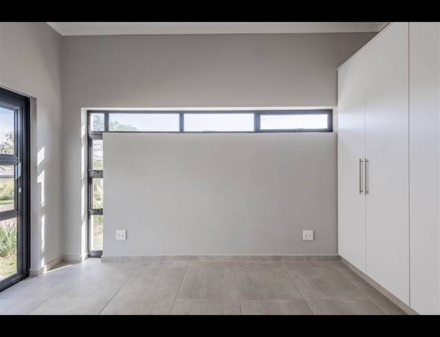 4 BEDROOM HOUSE FOR SALE IN PALM LAKES ESTATE